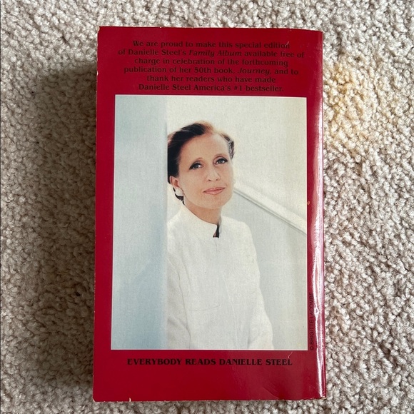 Danielle Steel Family Album Book - Picture 2 of 3